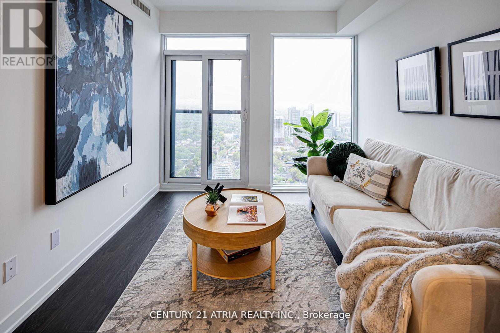 5011 - 319 Jarvis Street, Toronto (Moss Park), Ontario  M5B 0C8 - Photo 4 - C12444399