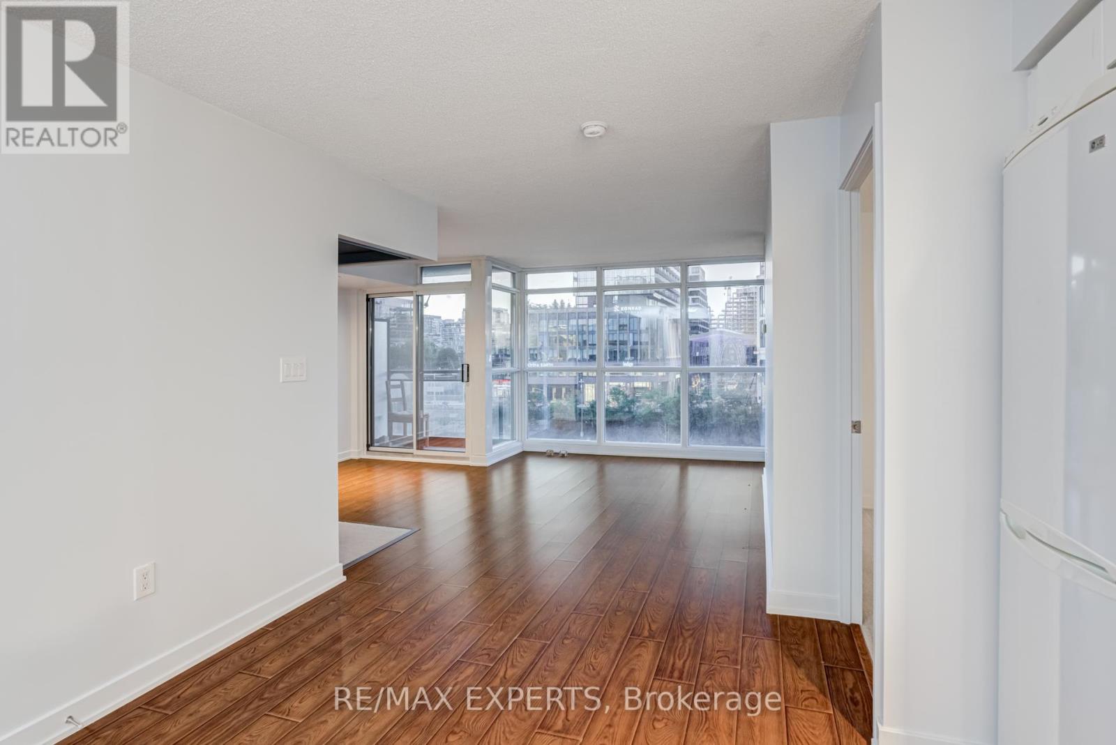506 - 25 Capreol Court, Toronto, Ontario  M5V 3Z7 - Photo 14 - C12444427