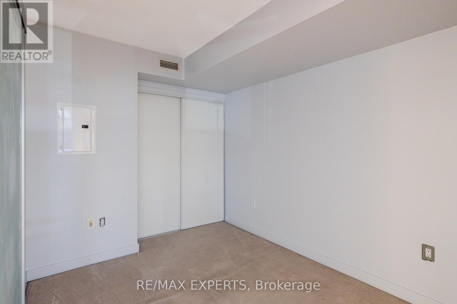 506 - 25 Capreol Court, Toronto, Ontario  M5V 3Z7 - Photo 19 - C12444427