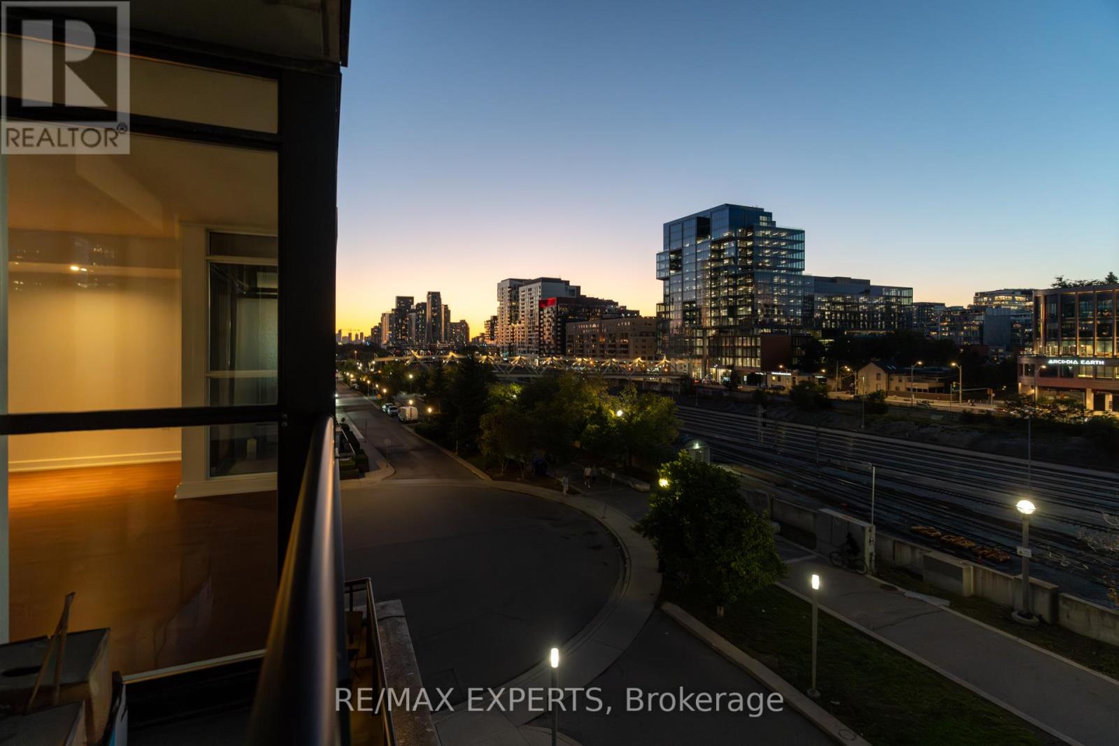 506 - 25 Capreol Court, Toronto, Ontario  M5V 3Z7 - Photo 21 - C12444427