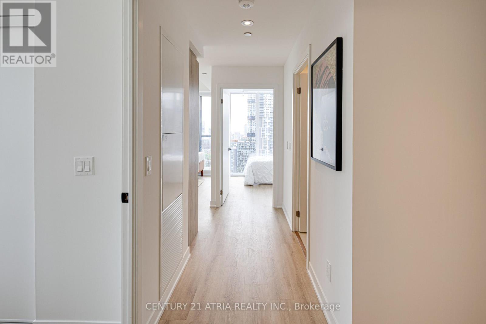 2515 - 319 Jarvis Street, Toronto (Moss Park), Ontario  M5B 0C8 - Photo 6 - C12444451