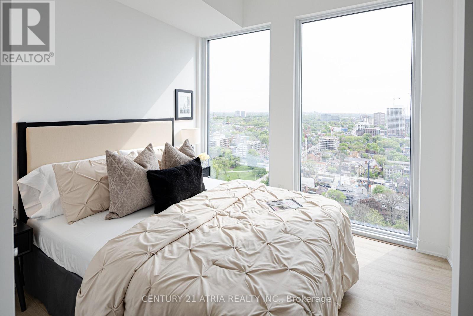 2515 - 319 Jarvis Street, Toronto (Moss Park), Ontario  M5B 0C8 - Photo 7 - C12444451