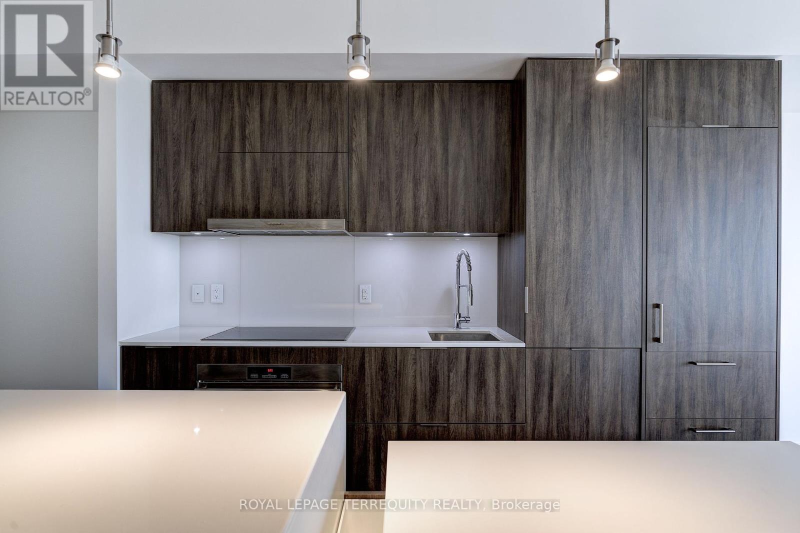 2712 - 1 Bloor Street E, Toronto, Ontario  M4W 0A8 - Photo 17 - C12444470