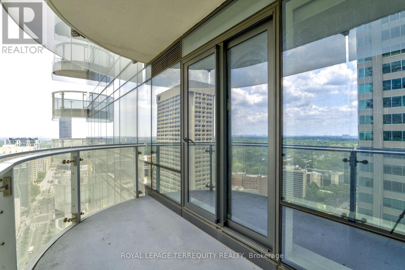 2712 - 1 Bloor Street E, Toronto, Ontario  M4W 0A8 - Photo 22 - C12444470