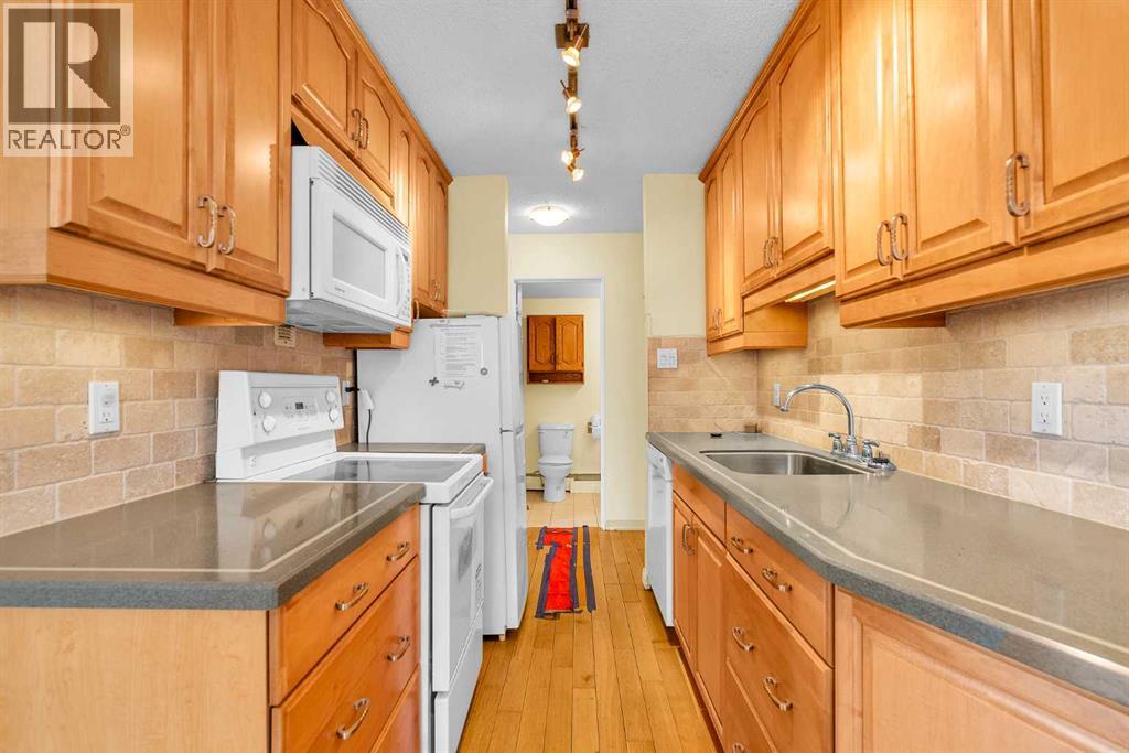 301, 508 Cedar Crescent Sw, Calgary, Alberta  T3C 2Y8 - Photo 4 - A2260495