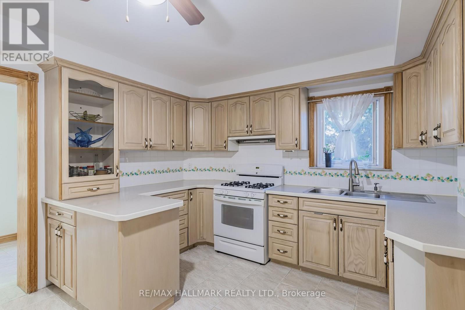 38 Courton Drive, Toronto, Ontario  M1R 1K8 - Photo 15 - E12444446