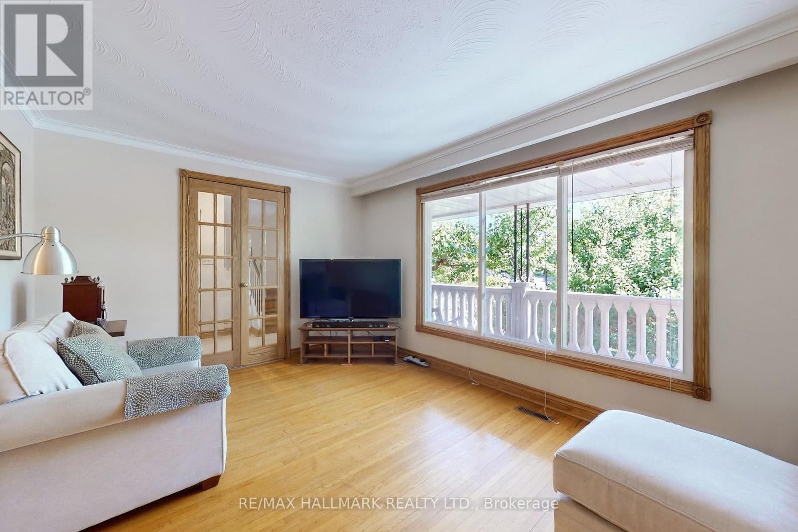 38 Courton Drive, Toronto, Ontario  M1R 1K8 - Photo 7 - E12444446