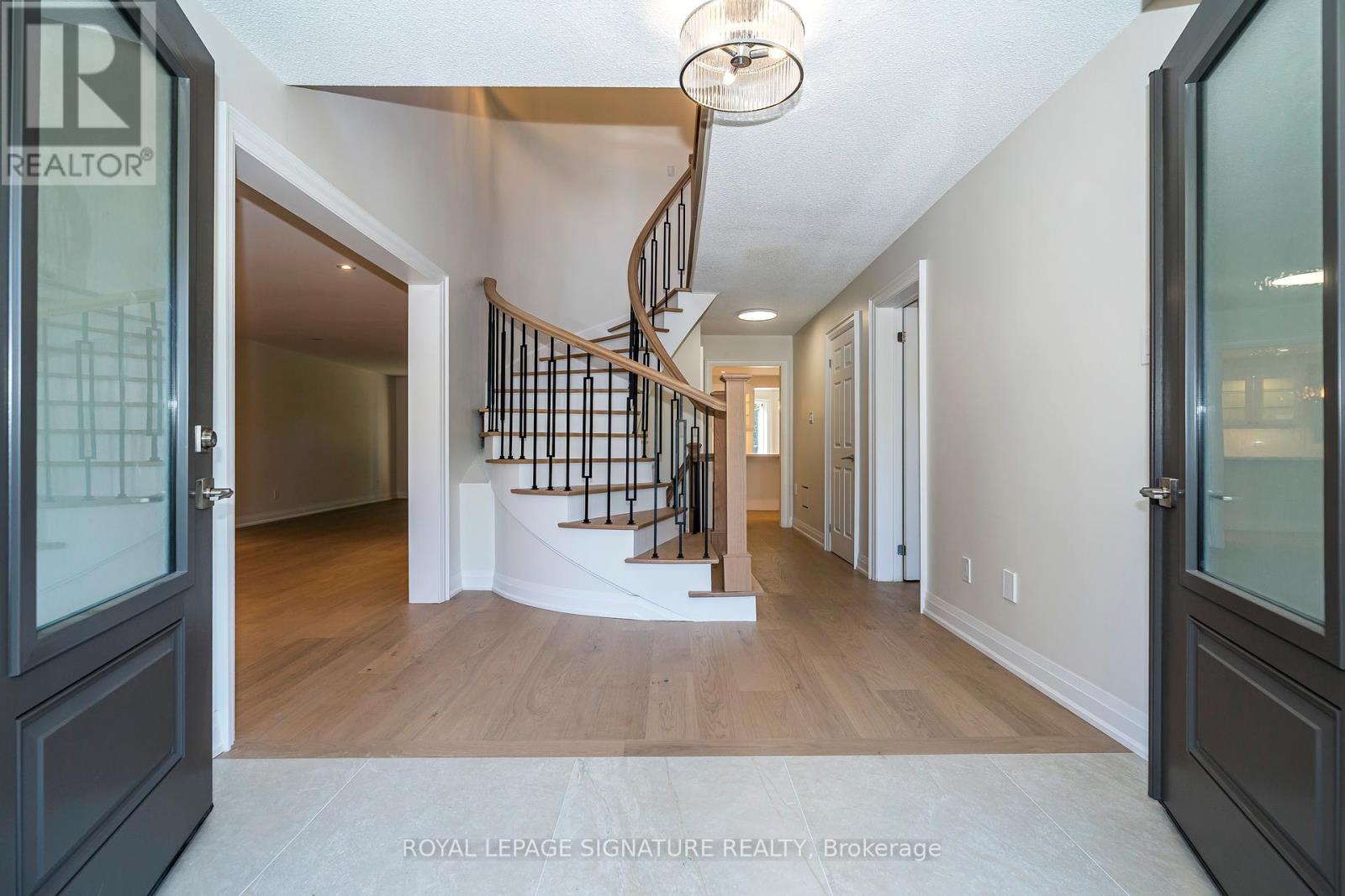 11 Royal Rouge Trail, Toronto (Rouge), Ontario  M1B 4T8 - Photo 4 - E12444463