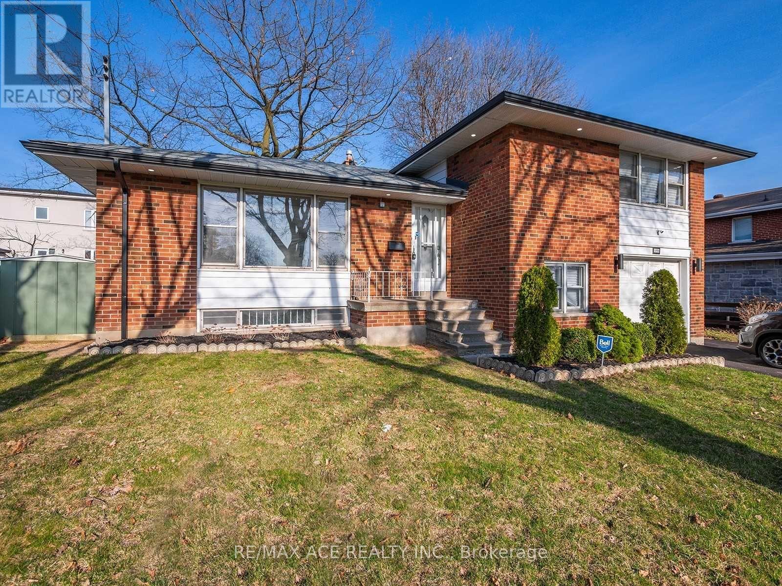 1771 PHARMACY AVENUE, Toronto, Ontario