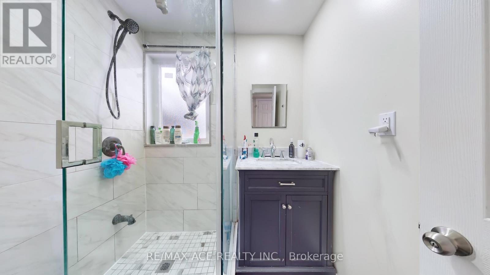 1771 Pharmacy Avenue, Toronto, Ontario  M1T 1H4 - Photo 18 - E12444465