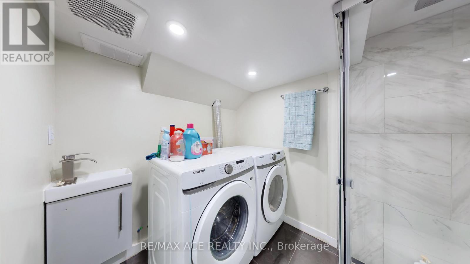 1771 Pharmacy Avenue, Toronto, Ontario  M1T 1H4 - Photo 27 - E12444465
