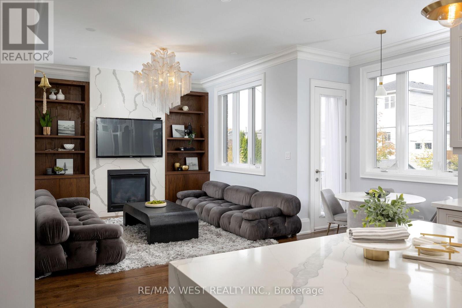 88 Yardley Avenue, Toronto, Ontario  M4B 2B1 - Photo 14 - E12444476