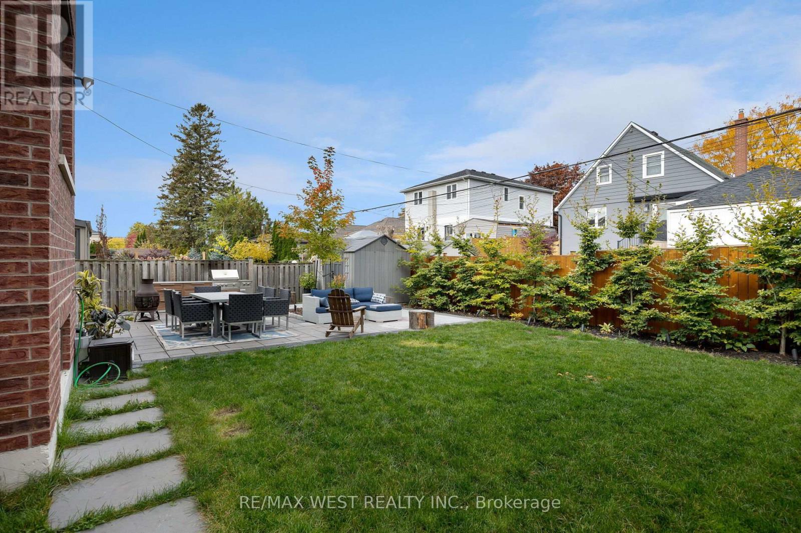 88 Yardley Avenue, Toronto, Ontario  M4B 2B1 - Photo 19 - E12444476