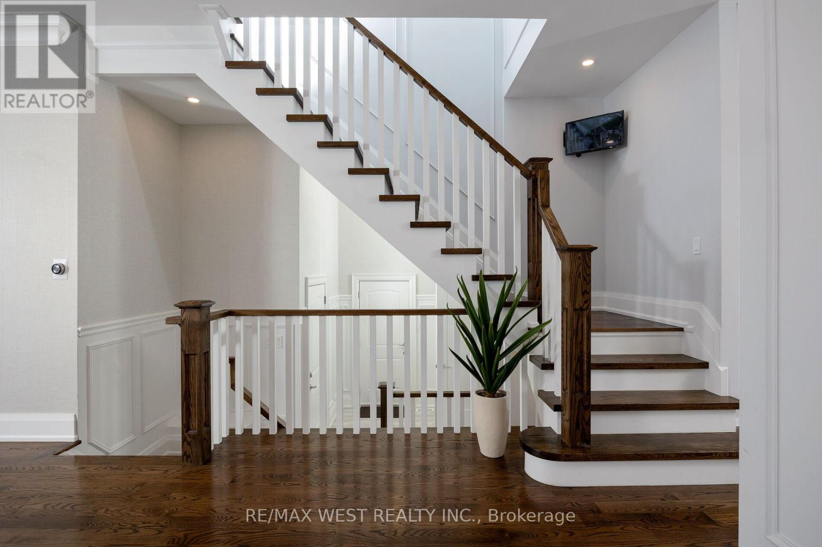 88 Yardley Avenue, Toronto, Ontario  M4B 2B1 - Photo 20 - E12444476