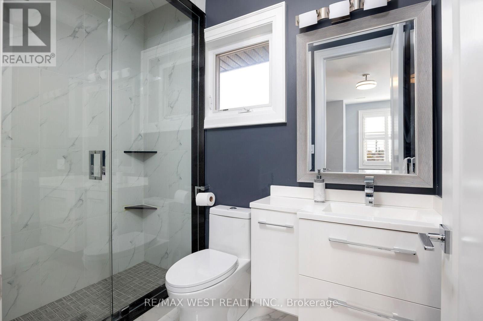 88 Yardley Avenue, Toronto, Ontario  M4B 2B1 - Photo 26 - E12444476