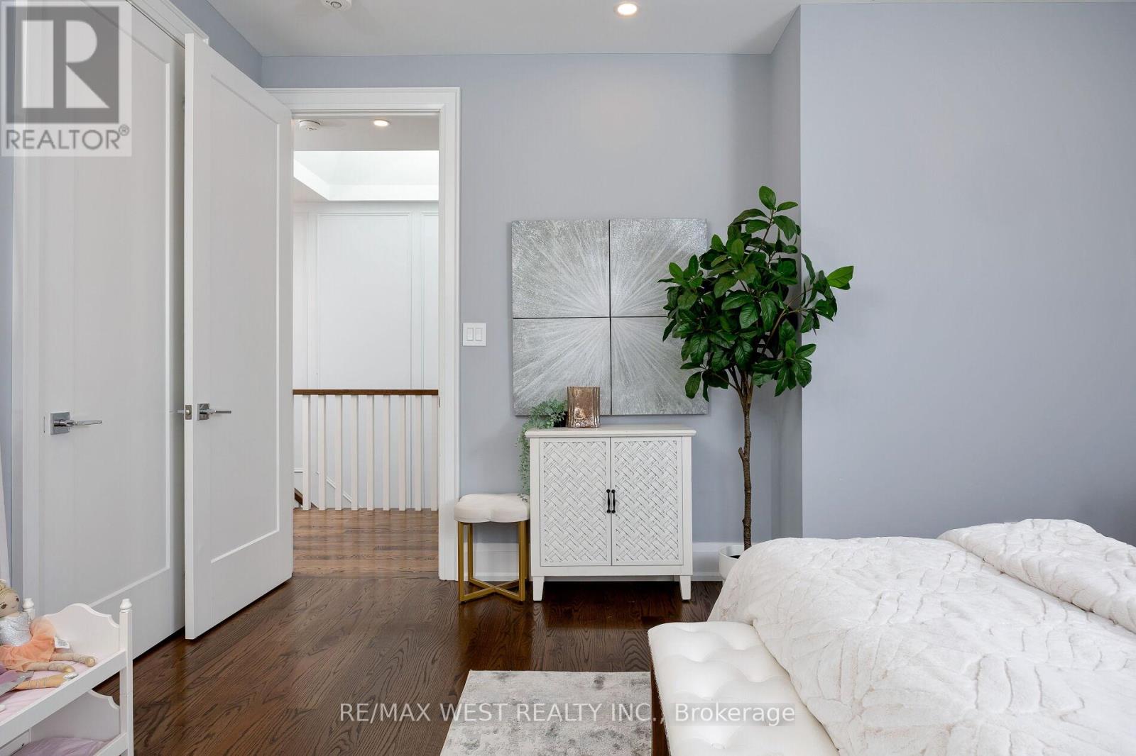 88 Yardley Avenue, Toronto, Ontario  M4B 2B1 - Photo 29 - E12444476