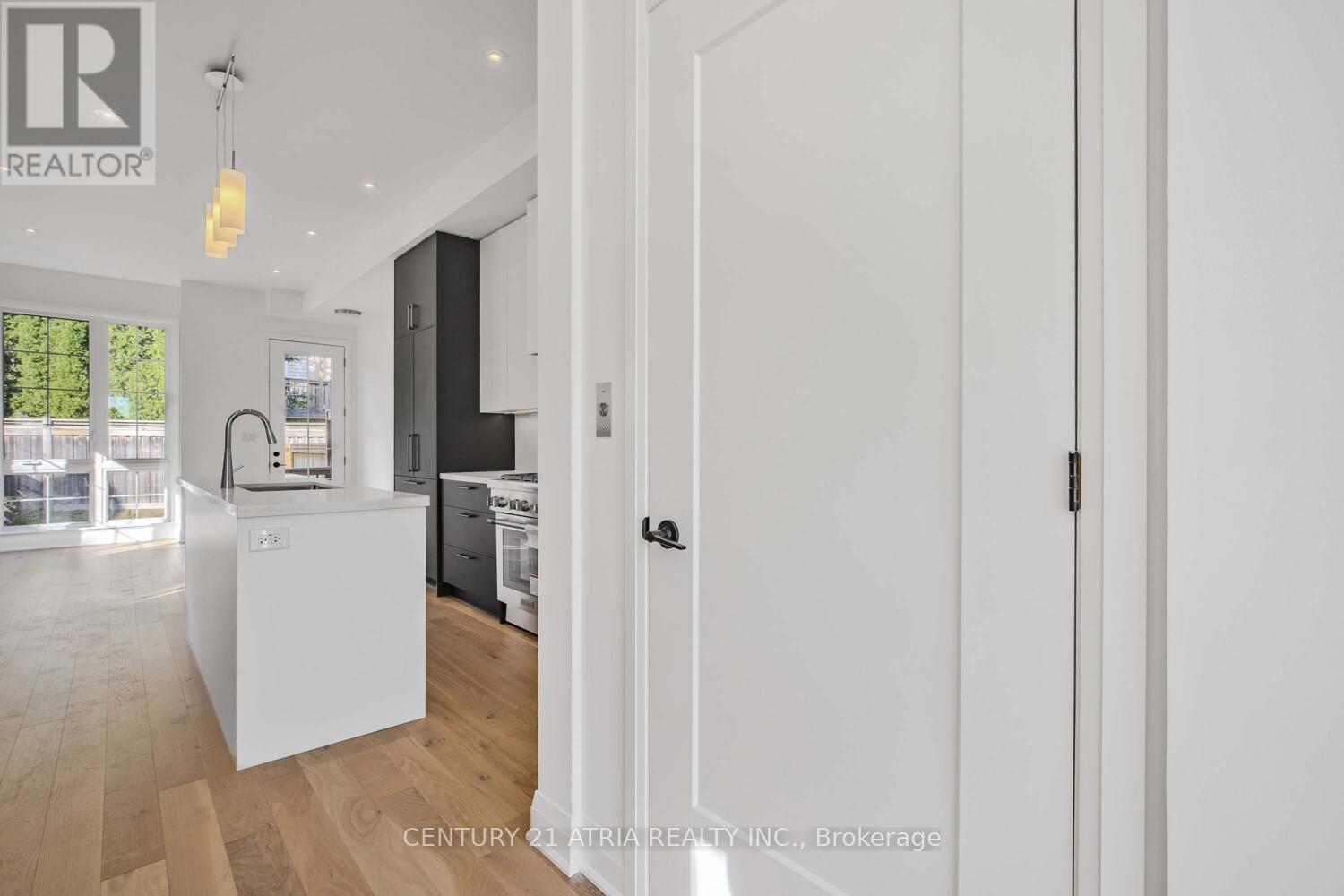 85 Alton Crescent, Vaughan, Ontario  L4J 0M1 - Photo 14 - N12444401