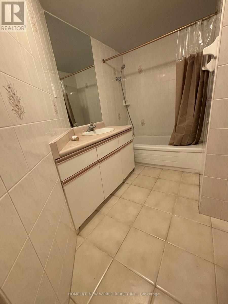 25 Westmoreland Court, Markham, Ontario  L3R 8L9 - Photo 11 - N12444404