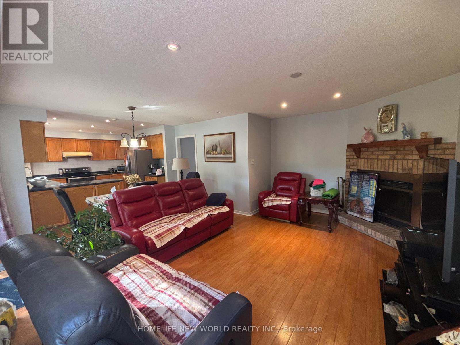 25 Westmoreland Court, Markham, Ontario  L3R 8L9 - Photo 14 - N12444404