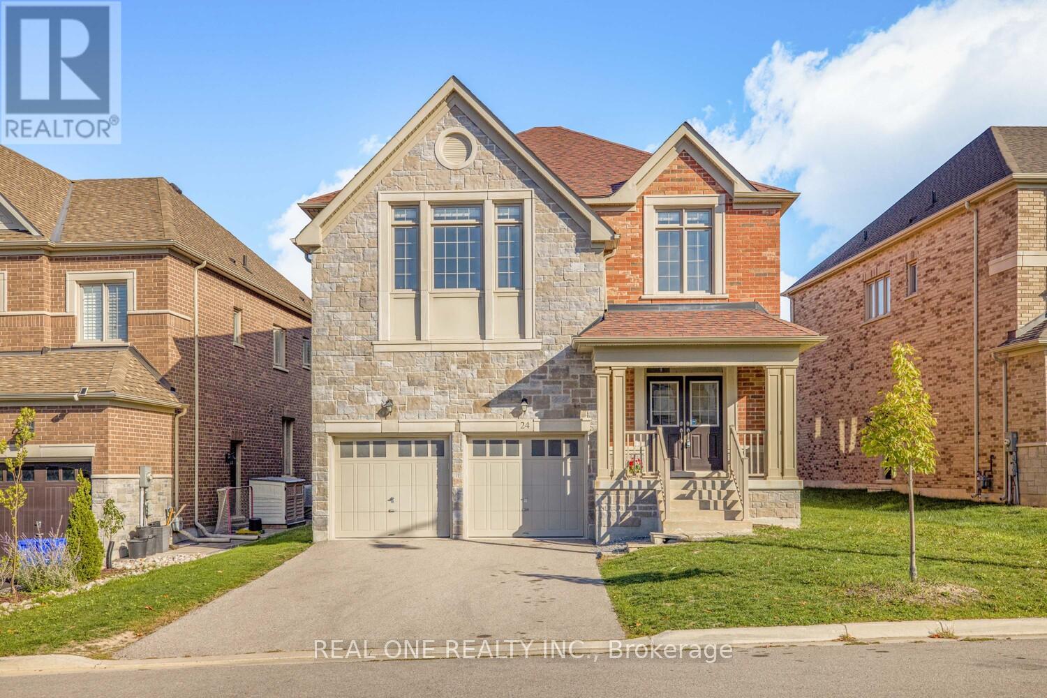 24 Larkfield Crescent, East Gwillimbury, Ontario  L9N 0P7 - Photo 2 - N12444421