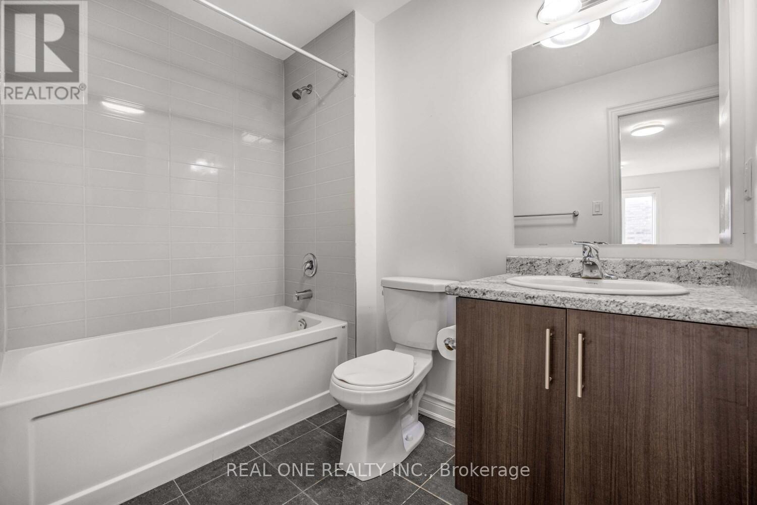 24 Larkfield Crescent, East Gwillimbury, Ontario  L9N 0P7 - Photo 36 - N12444421