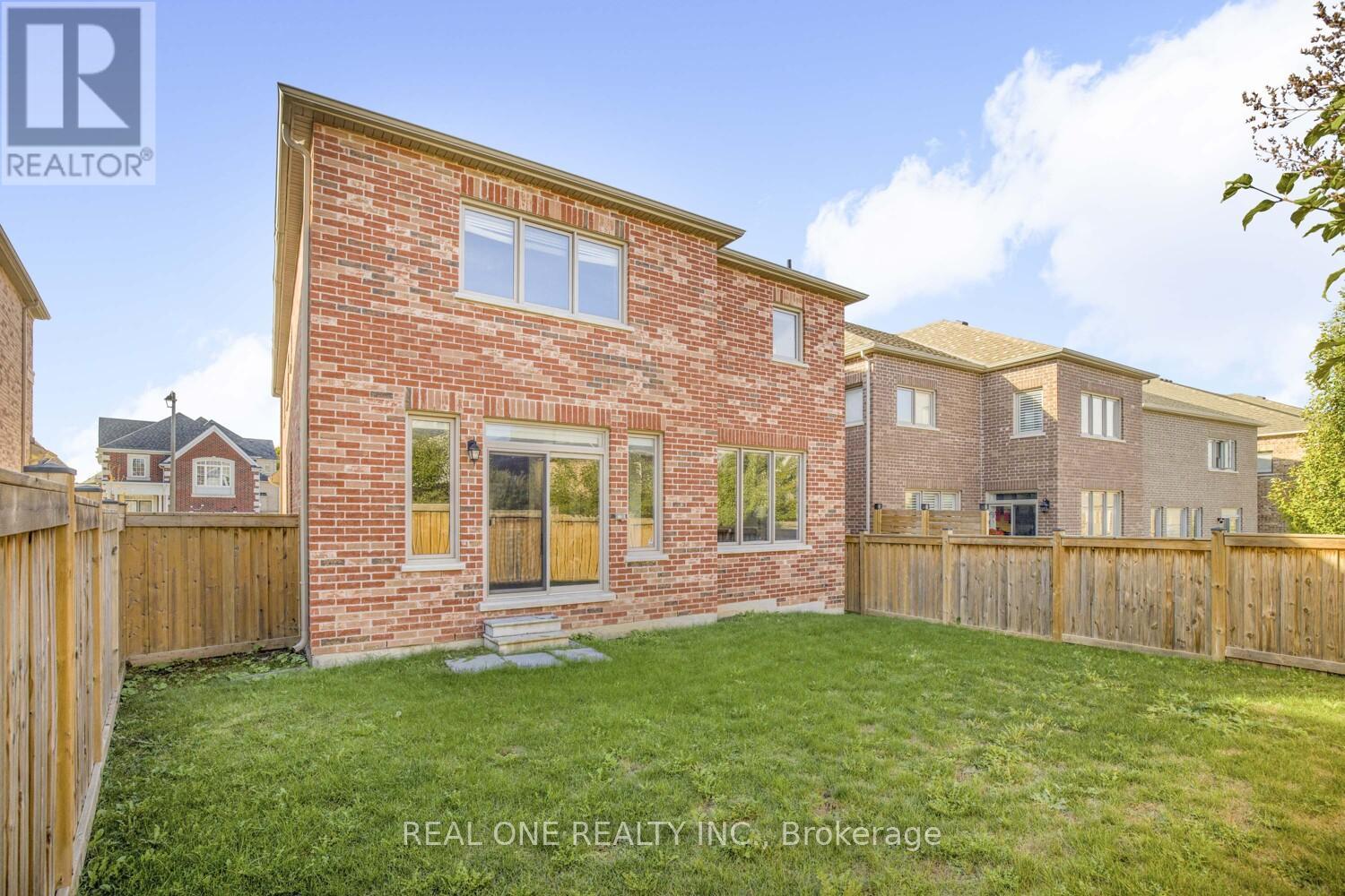 24 Larkfield Crescent, East Gwillimbury, Ontario  L9N 0P7 - Photo 39 - N12444421