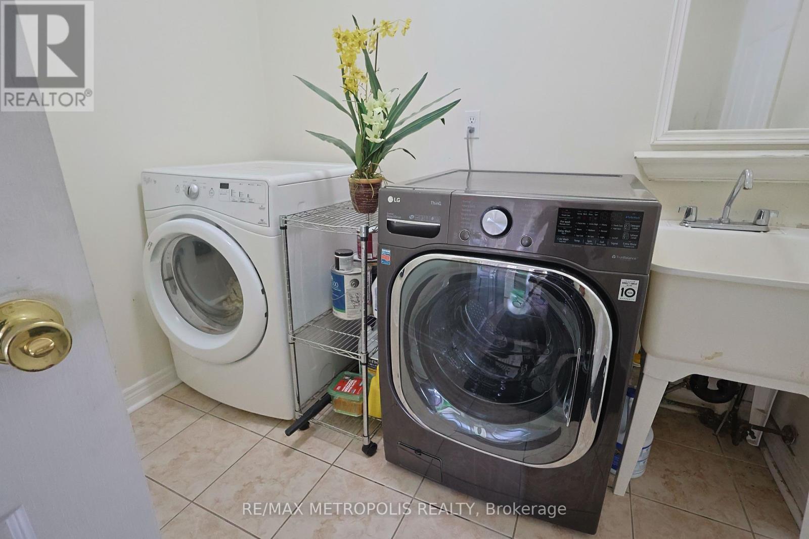 Bsmt - 104 Sail Crescent, Vaughan, Ontario  L6A 2Z1 - Photo 11 - N12444440