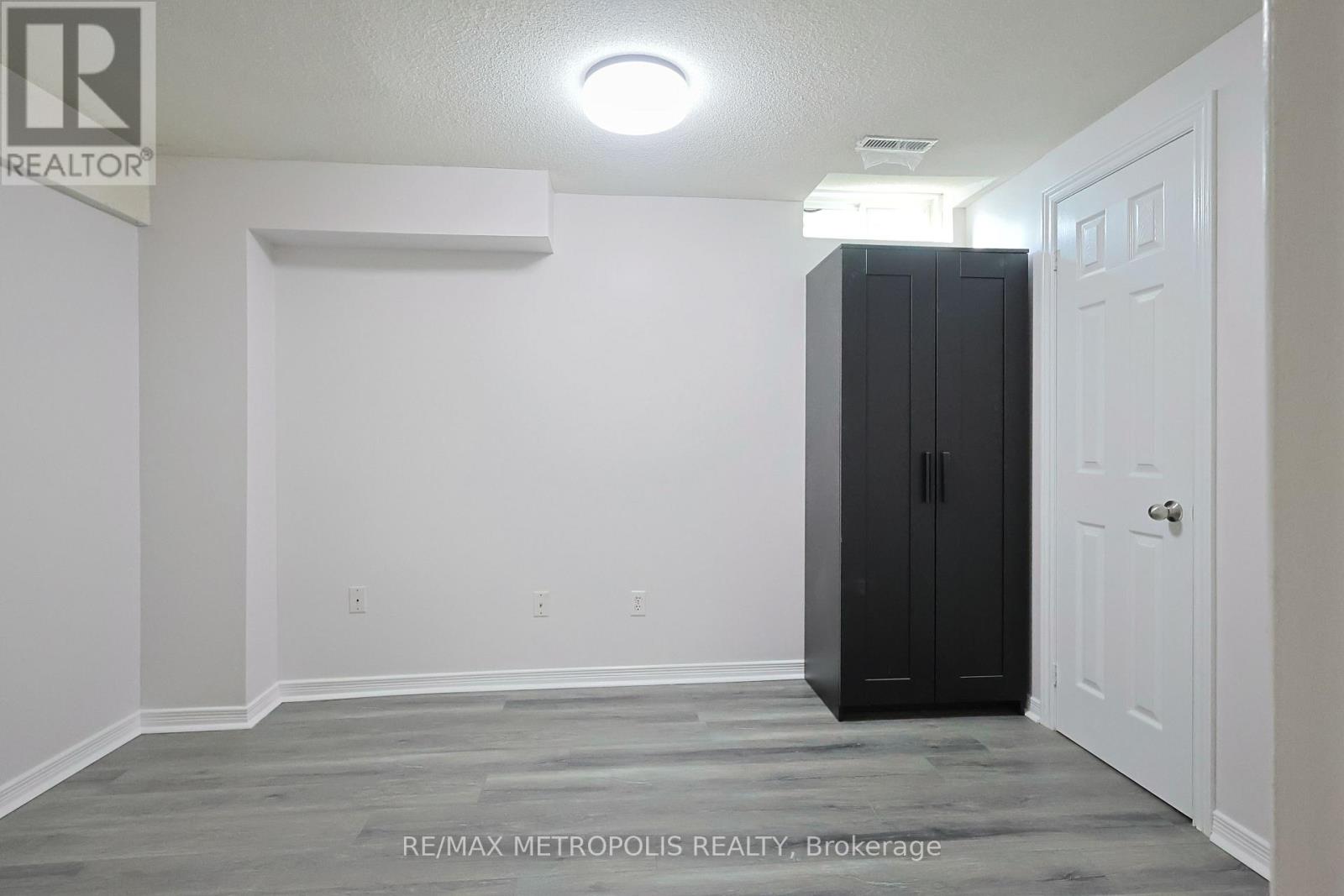 Bsmt - 104 Sail Crescent, Vaughan, Ontario  L6A 2Z1 - Photo 7 - N12444440