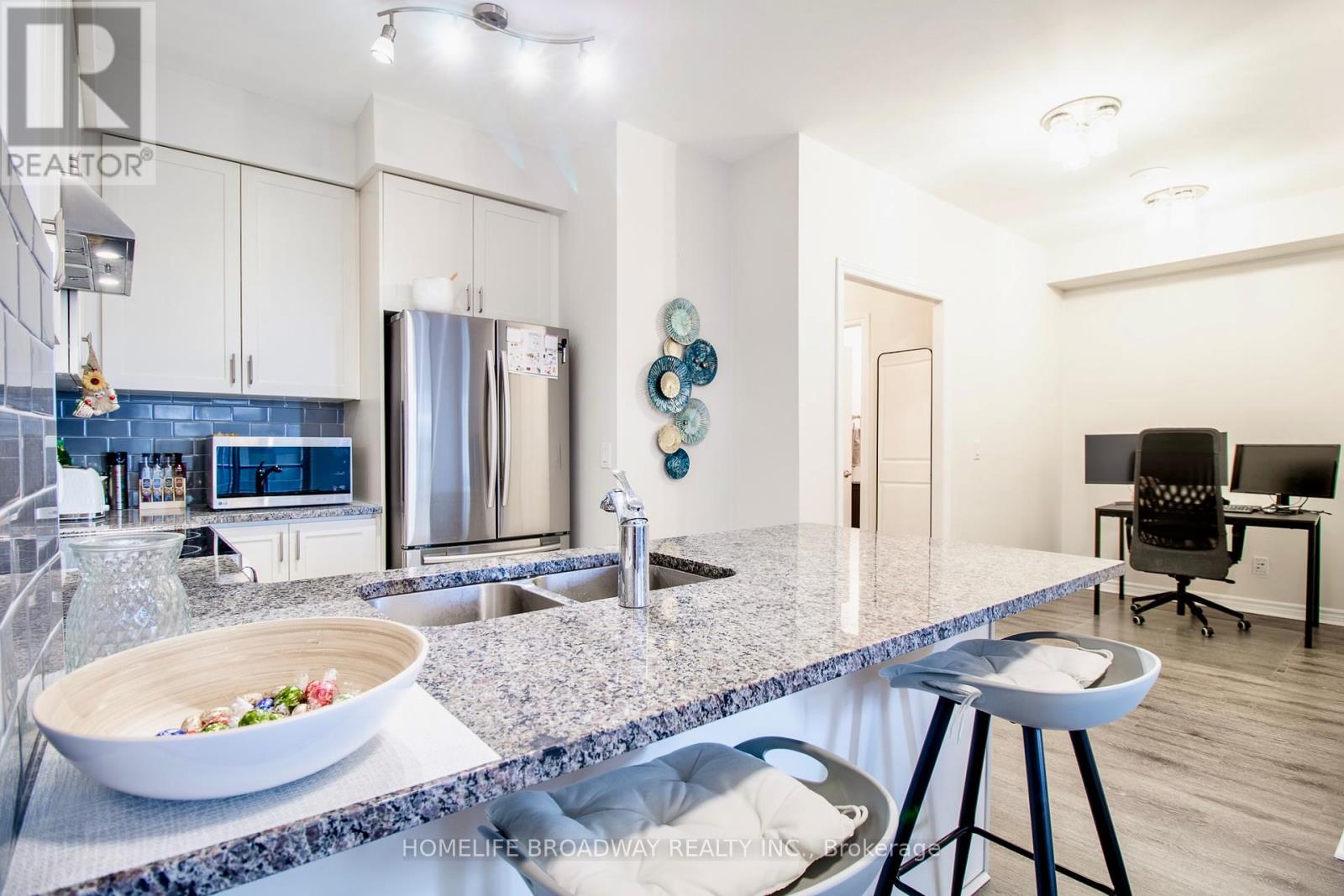 815 - 9255 Jane Street, Vaughan, Ontario  L6A 0K1 - Photo 3 - N12444471