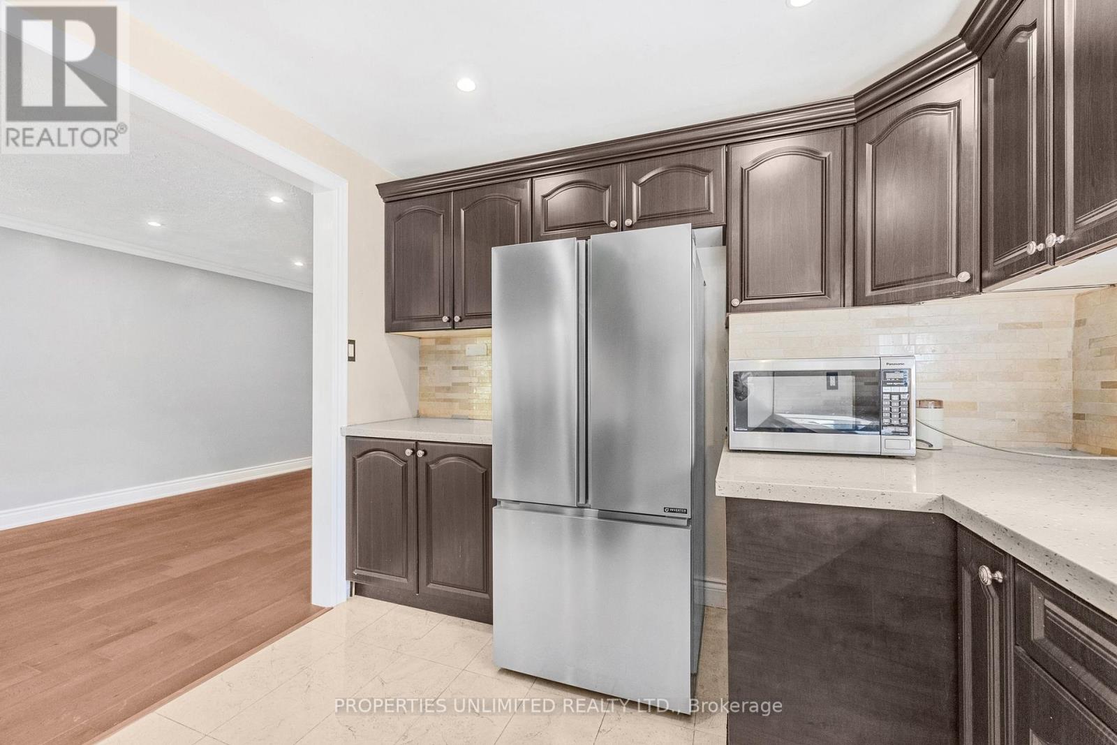 228 Penn Avenue S, Newmarket, Ontario  L3Y 2S5 - Photo 13 - N12438812