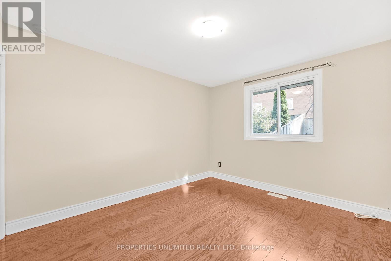 228 Penn Avenue S, Newmarket, Ontario  L3Y 2S5 - Photo 17 - N12438812