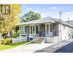 228 PENN AVENUE S, Newmarket, Ontario