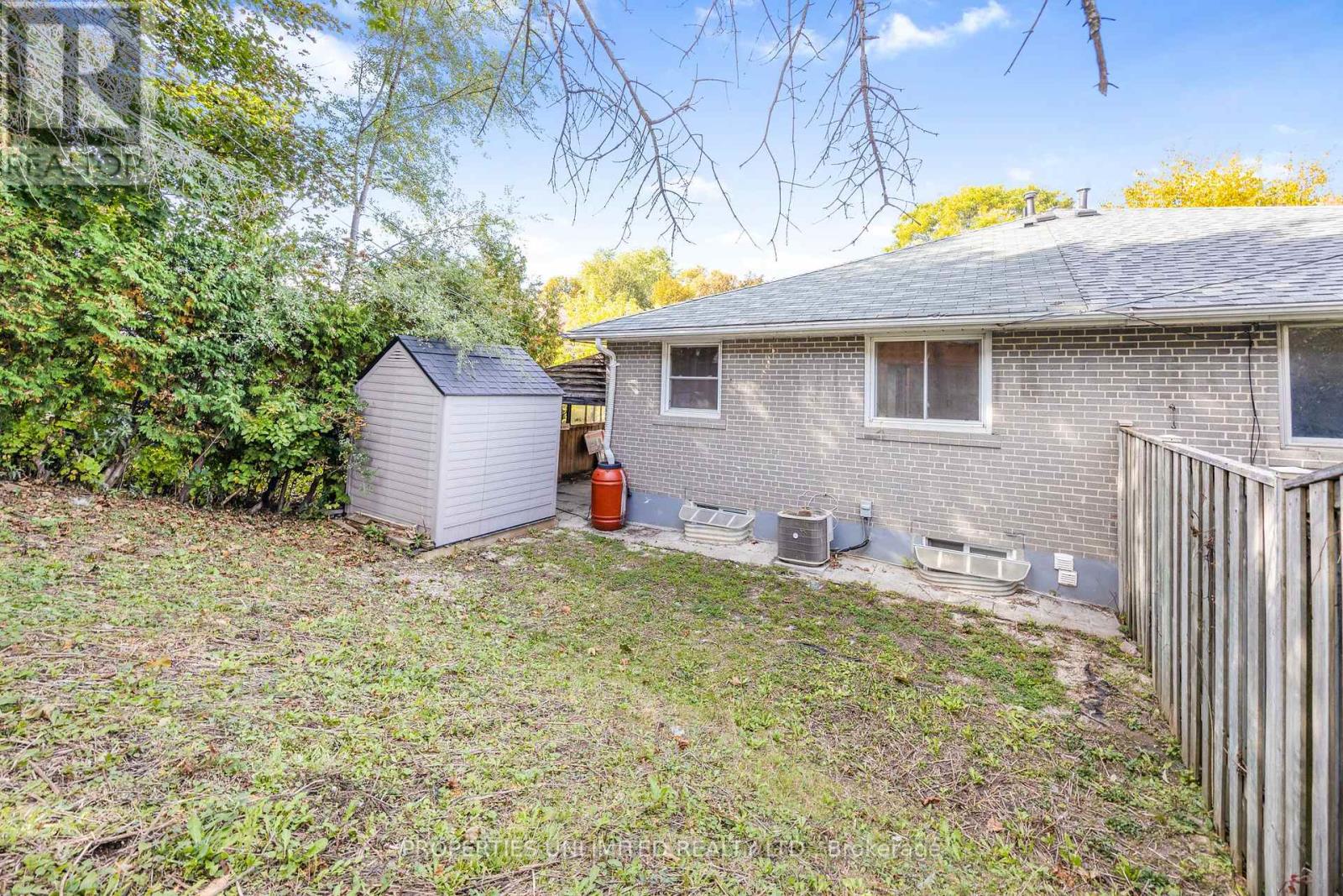 228 Penn Avenue S, Newmarket, Ontario  L3Y 2S5 - Photo 32 - N12438812