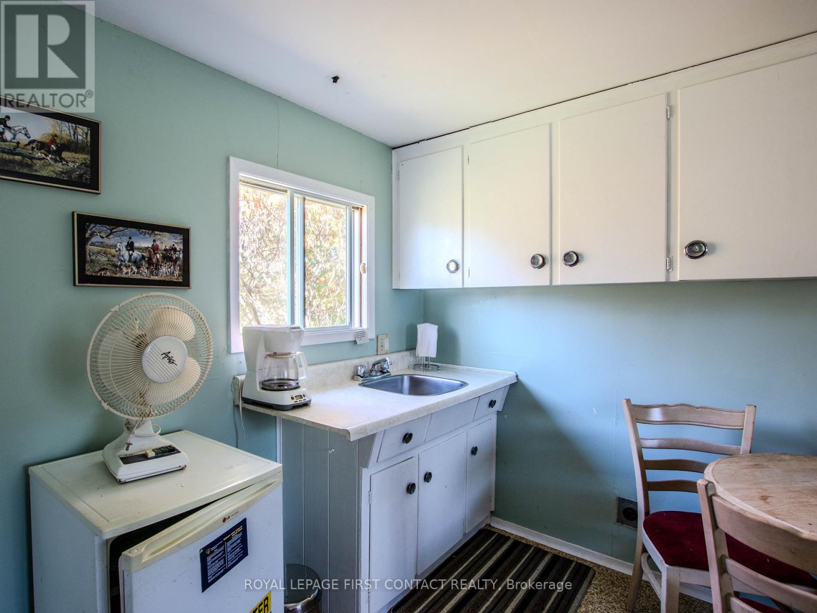 2041 Flos 4 Road W, Springwater, Ontario  L0L 2K0 - Photo 16 - S12444432