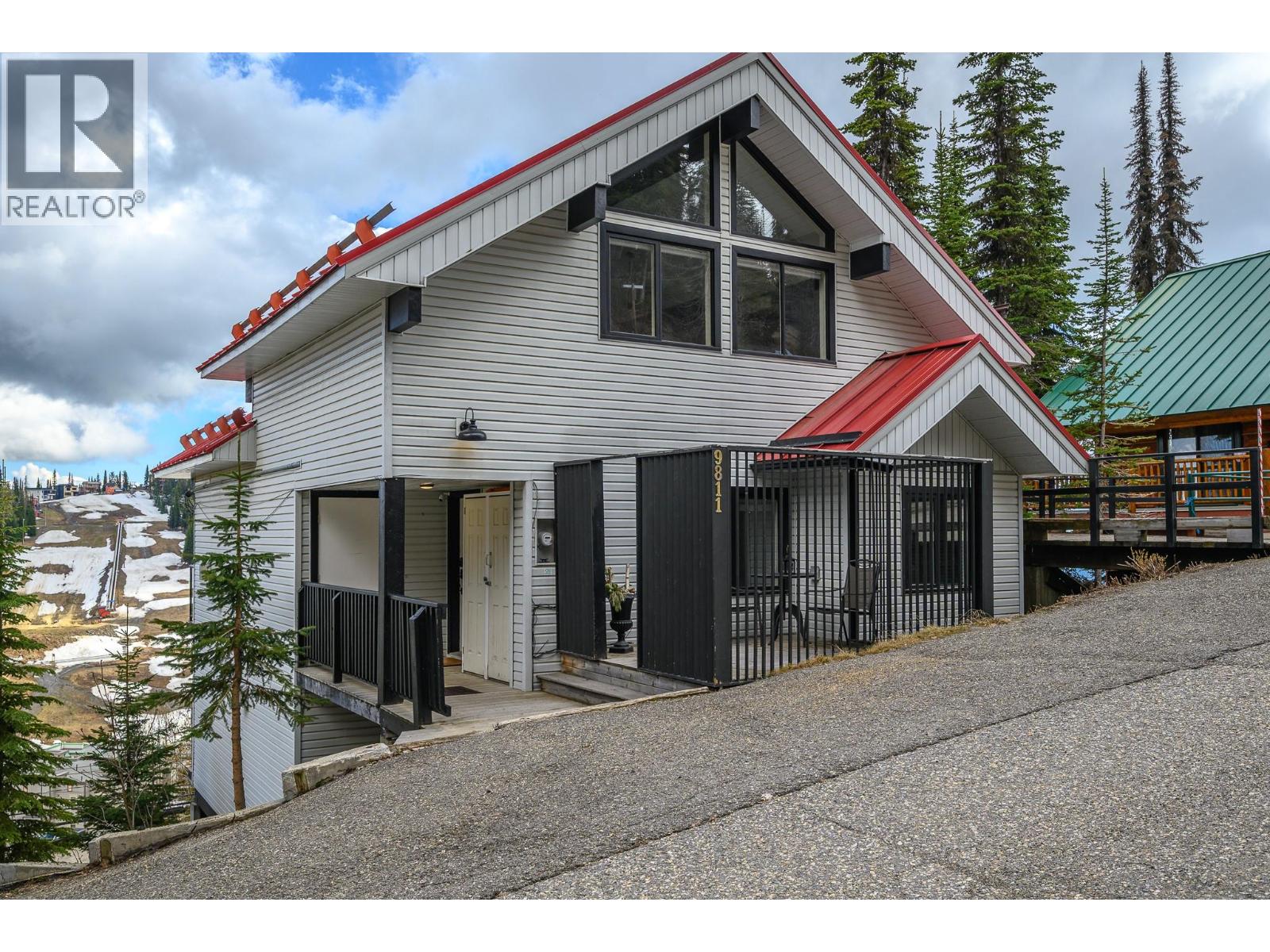 9811 Silver Star Road, Silver Star, British Columbia  V1B 3M1 - Photo 2 - 10364306