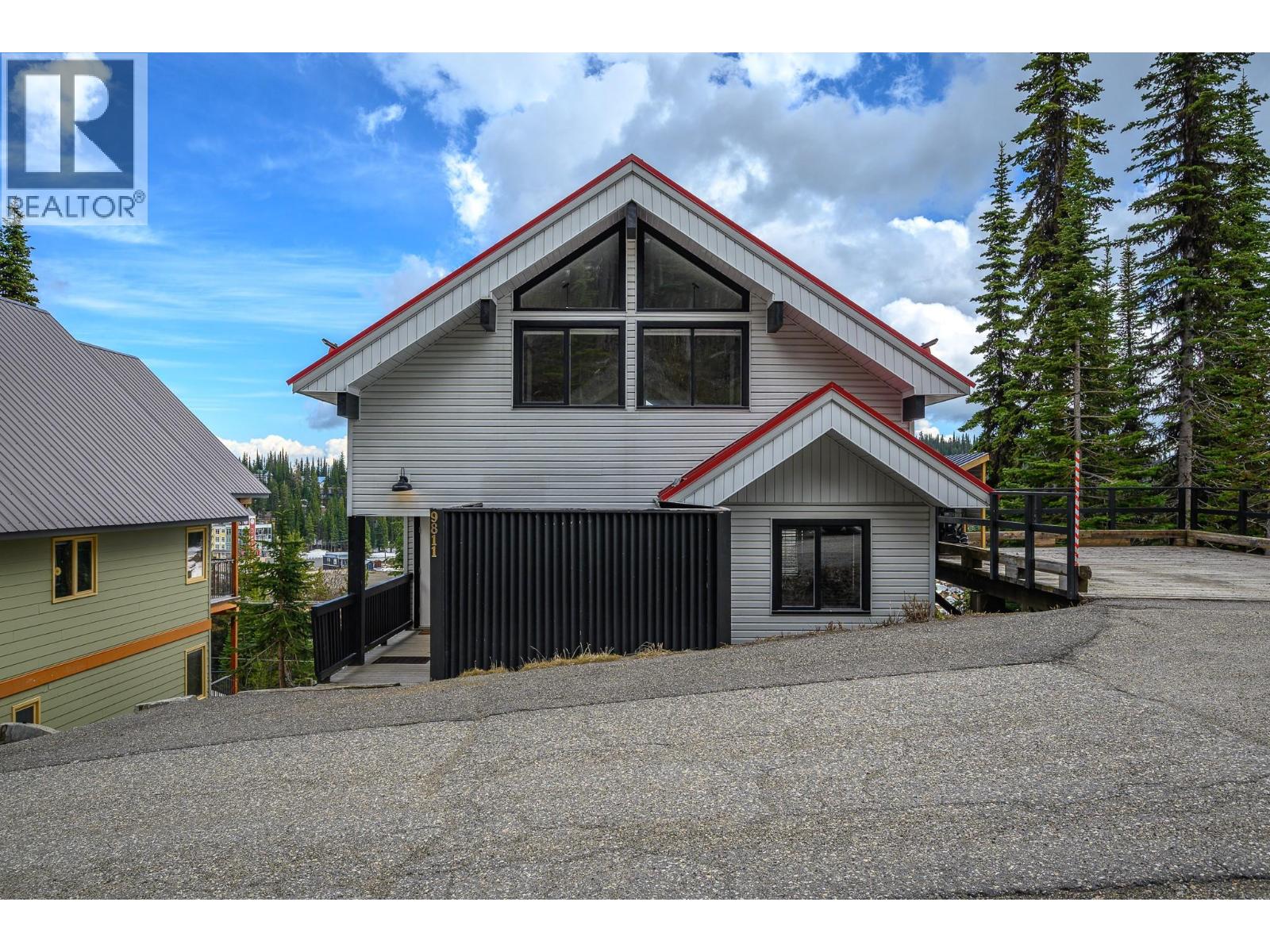 9811 Silver Star Road, Silver Star, British Columbia  V1B 3M1 - Photo 3 - 10364306