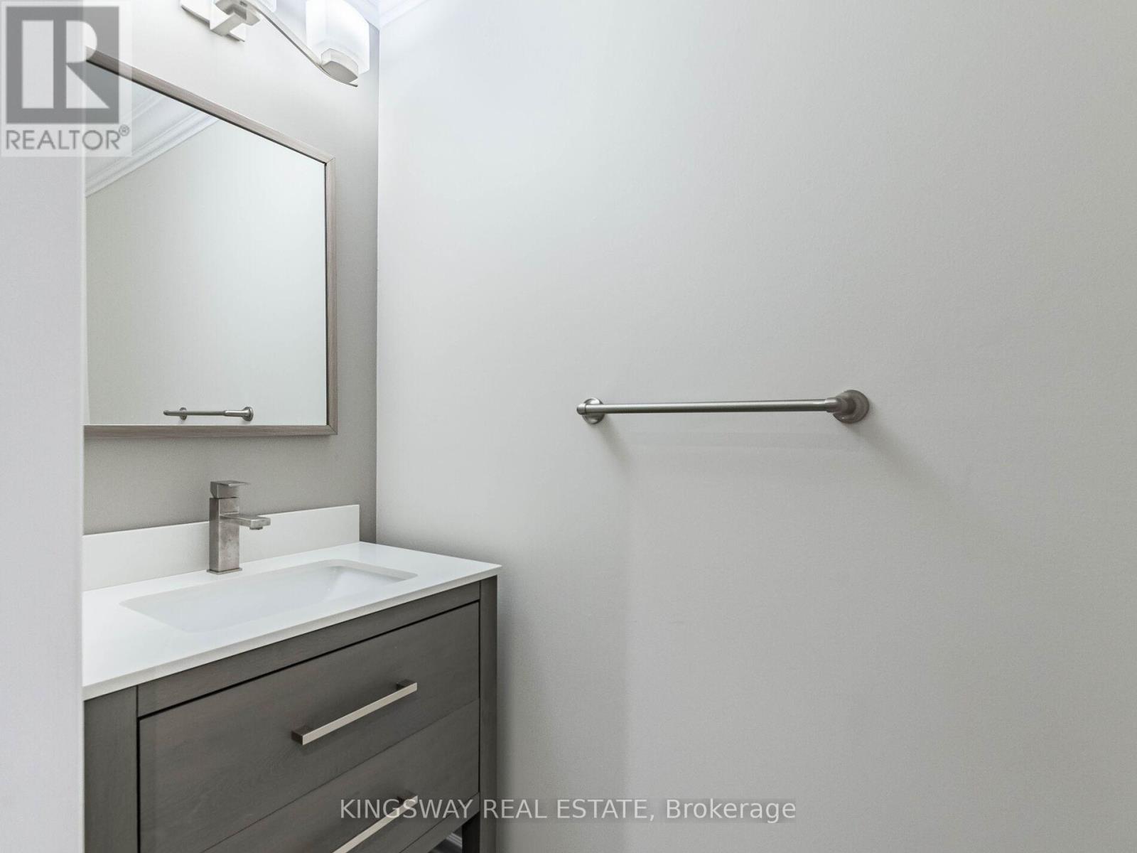 58 Leeward Drive, Brampton, Ontario  L6S 5V8 - Photo 19 - W12444398