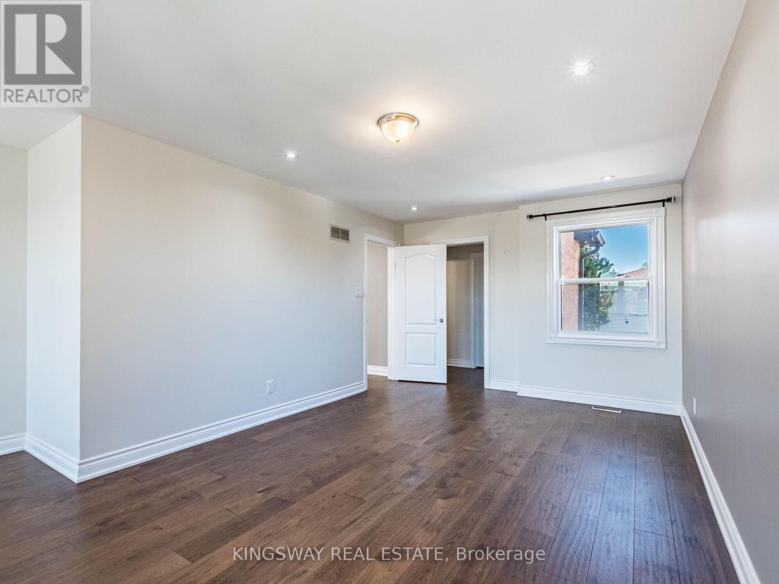 58 Leeward Drive, Brampton, Ontario  L6S 5V8 - Photo 25 - W12444398