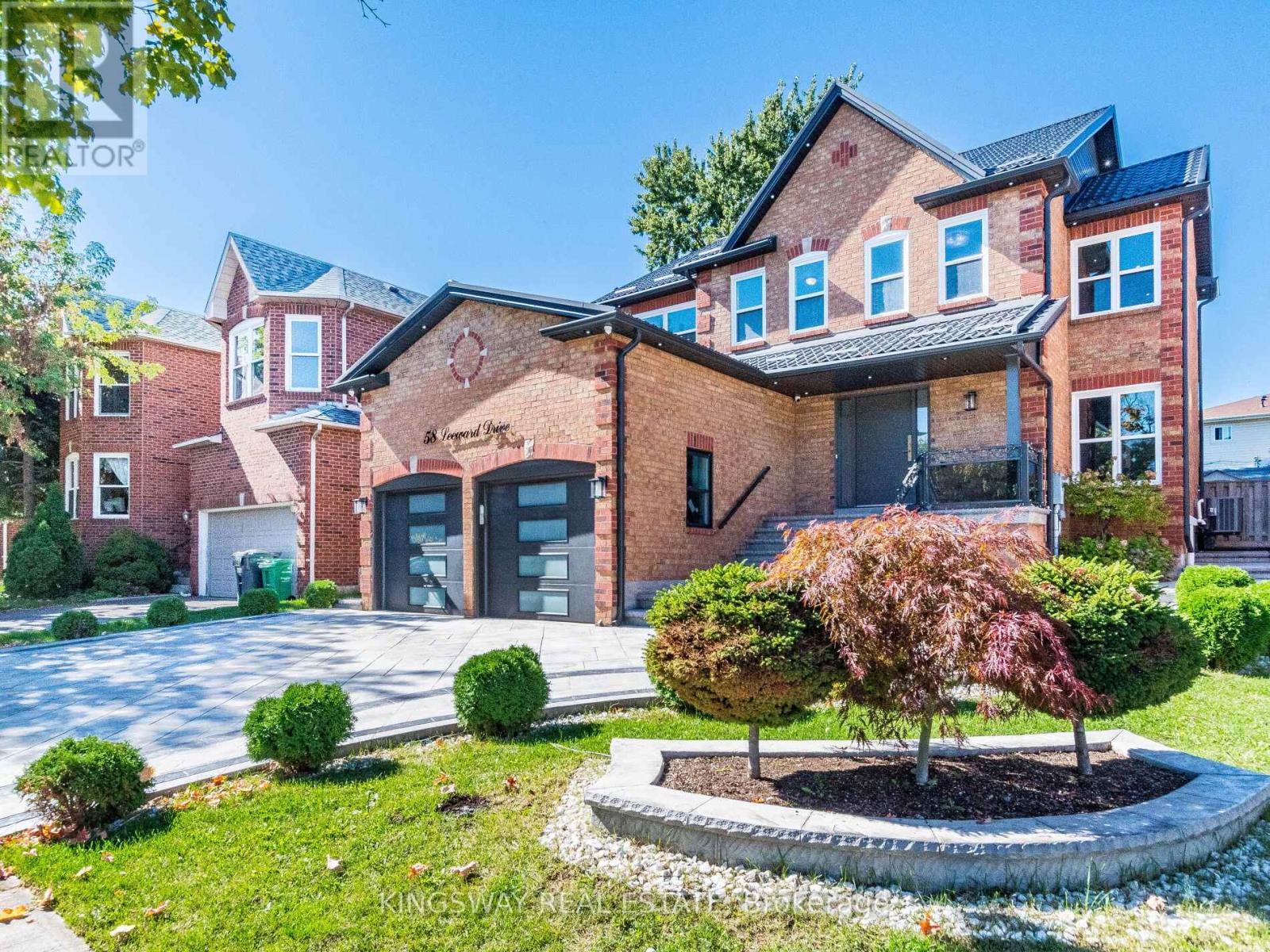 58 Leeward Drive, Brampton, Ontario  L6S 5V8 - Photo 3 - W12444398