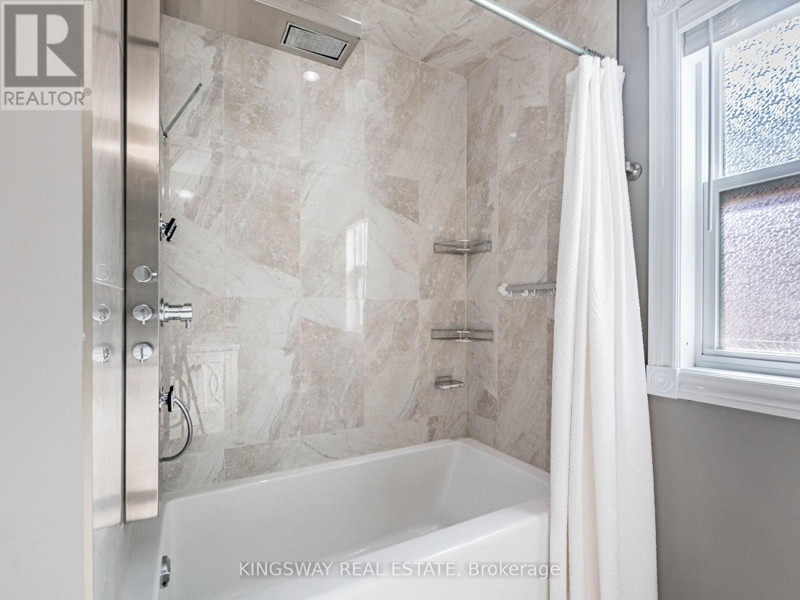 58 Leeward Drive, Brampton, Ontario  L6S 5V8 - Photo 33 - W12444398