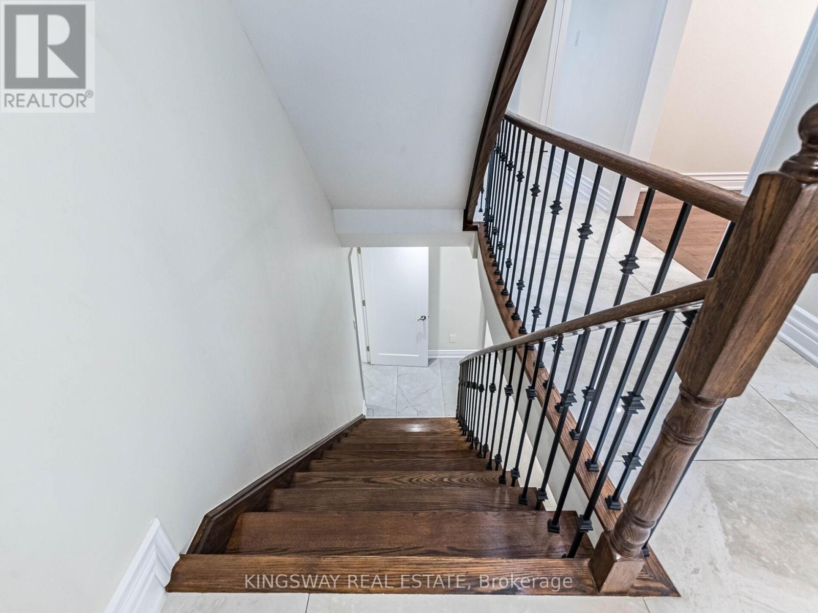 58 Leeward Drive, Brampton, Ontario  L6S 5V8 - Photo 35 - W12444398