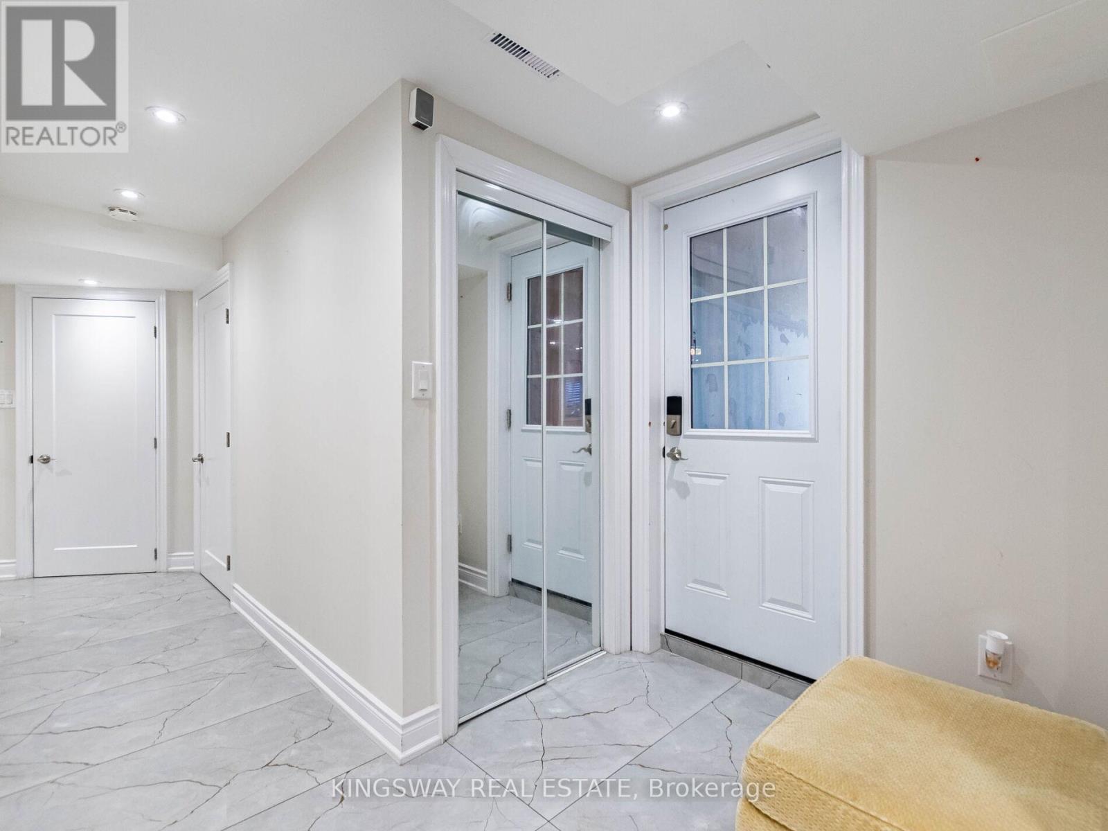 58 Leeward Drive, Brampton, Ontario  L6S 5V8 - Photo 43 - W12444398