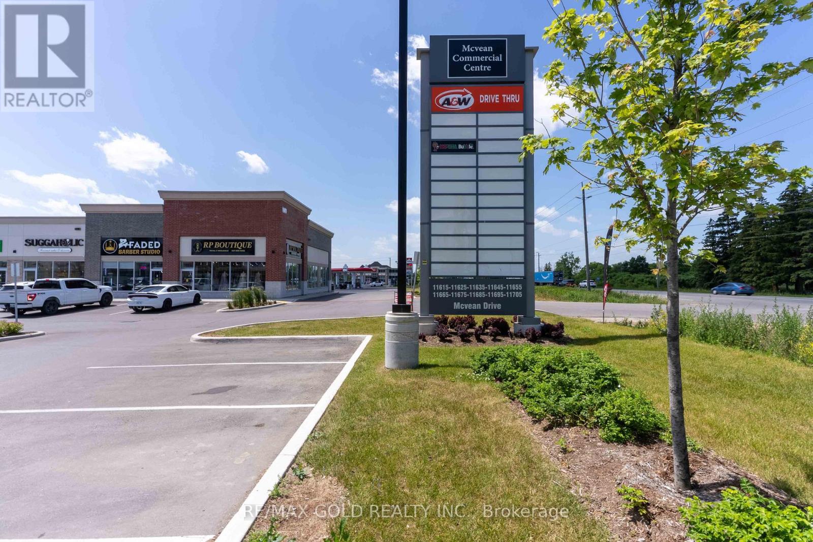 10 - 11655 Mcvean Drive, Brampton (Toronto Gore Rural Estate), Ontario  L6P 4J4 - Photo 13 - W12444423