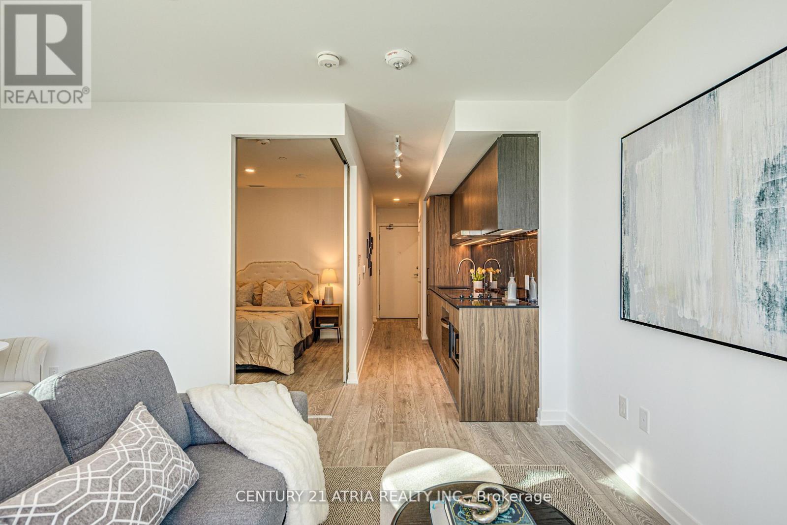 312 - 1100 Sheppard Avenue W, Toronto, Ontario  M3K 0E4 - Photo 6 - W12444436