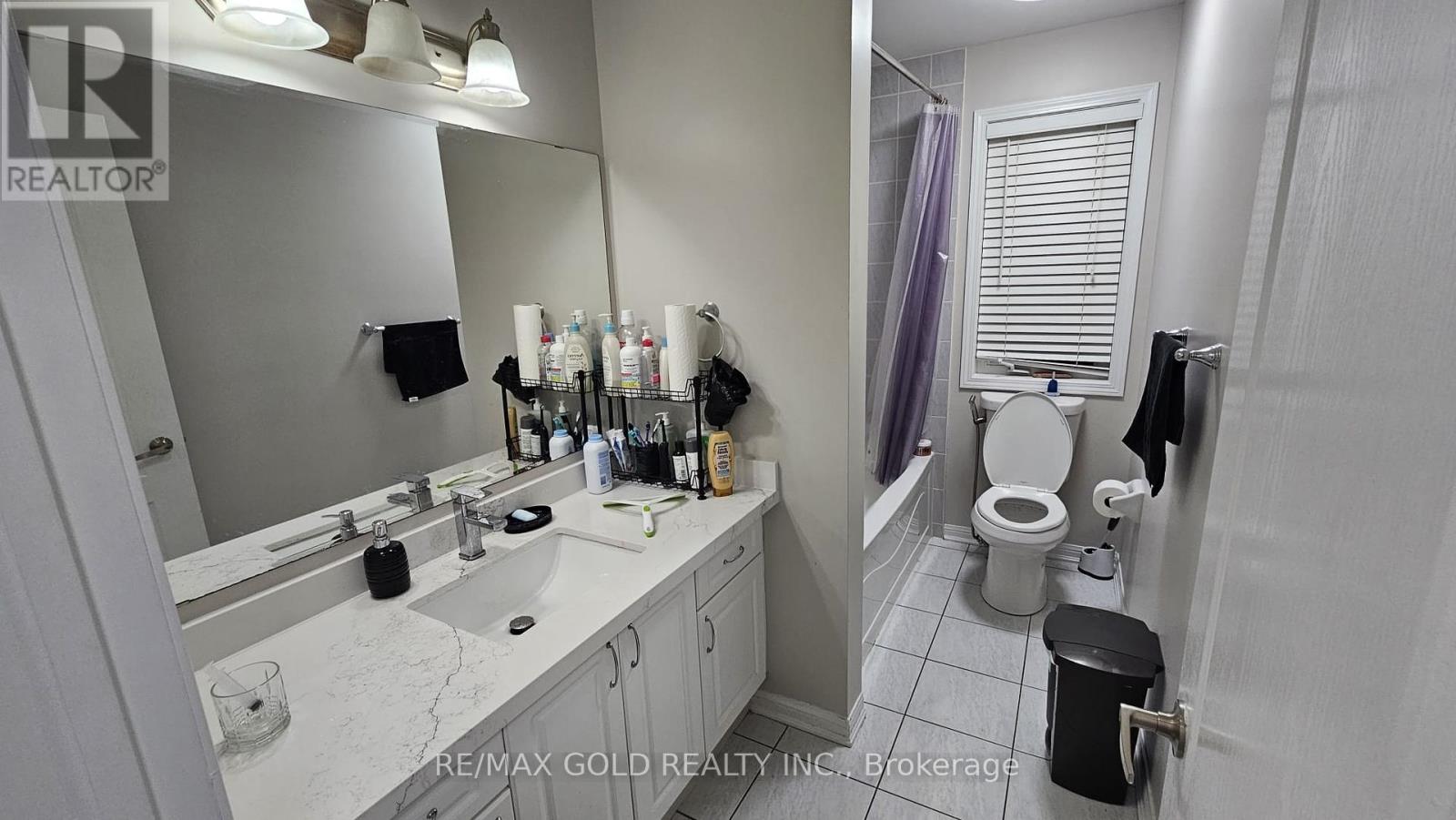 210 Dymott Avenue, Milton, Ontario  L9T 0Z8 - Photo 8 - W12444447