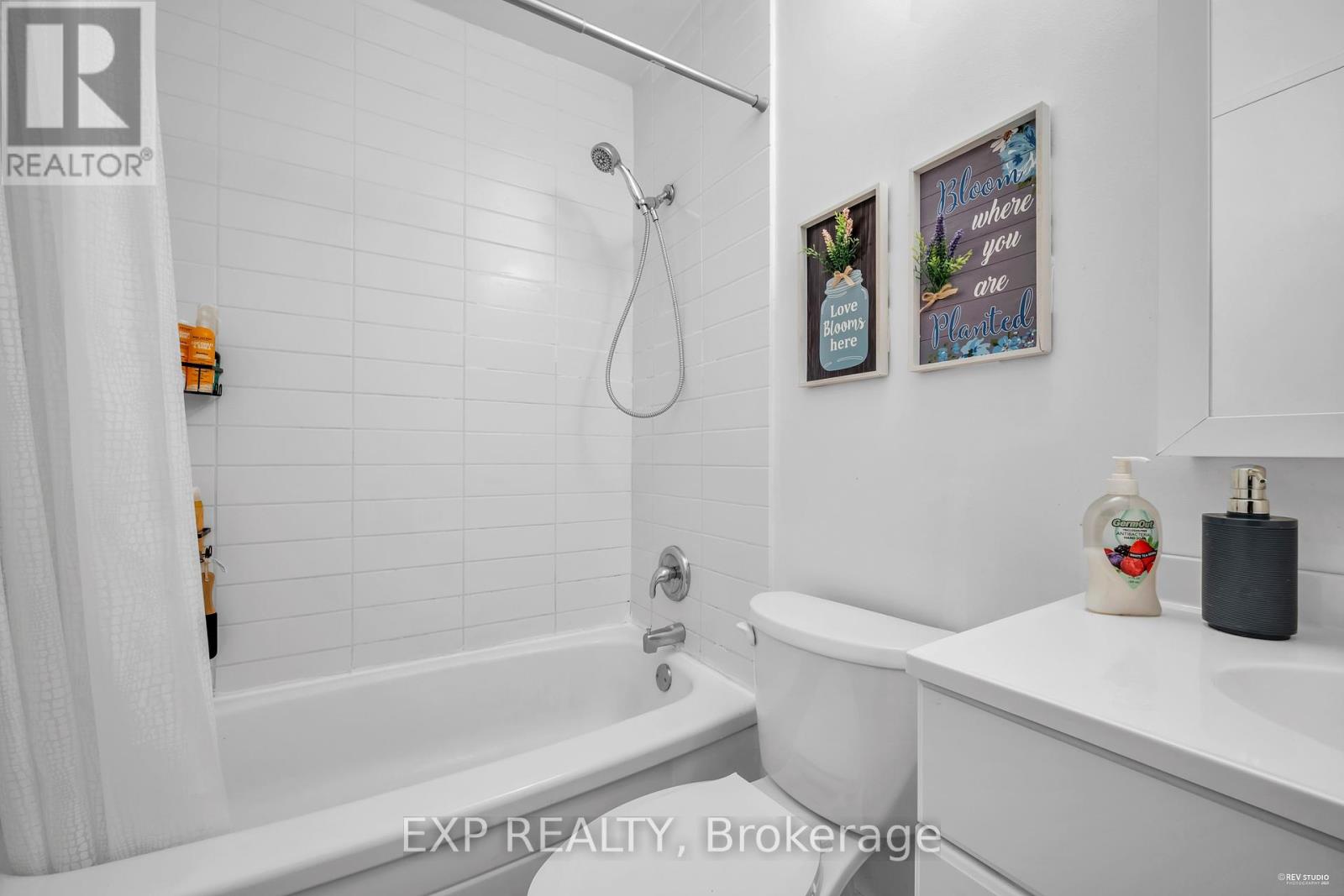 14 - 33 Four Winds Drive, Toronto, Ontario  M3J 1K7 - Photo 11 - W12444466