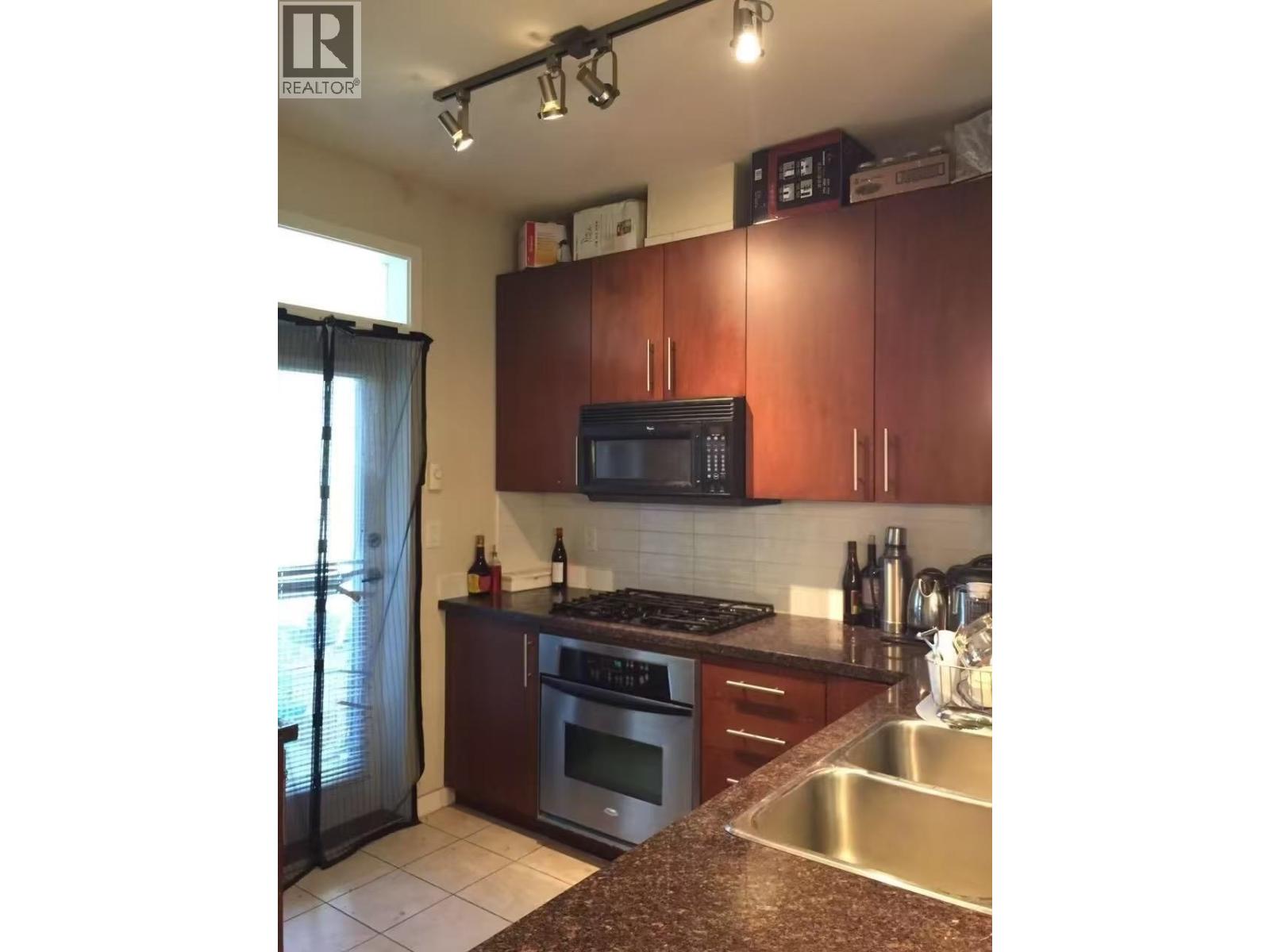 310 3651 Foster Avenue, Vancouver, British Columbia  V5R 0A2 - Photo 3 - R3031524