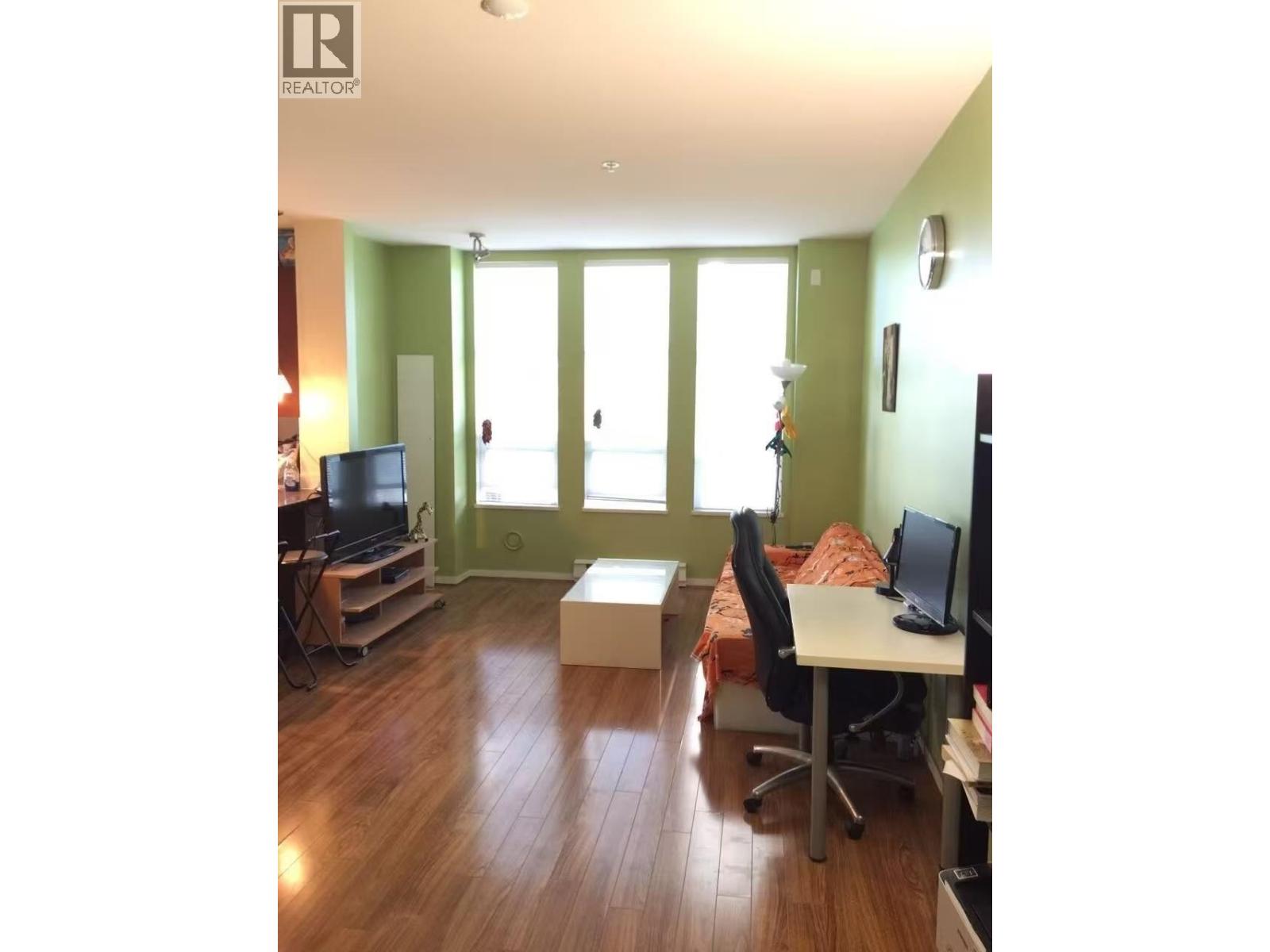 310 3651 Foster Avenue, Vancouver, British Columbia  V5R 0A2 - Photo 2 - R3031524