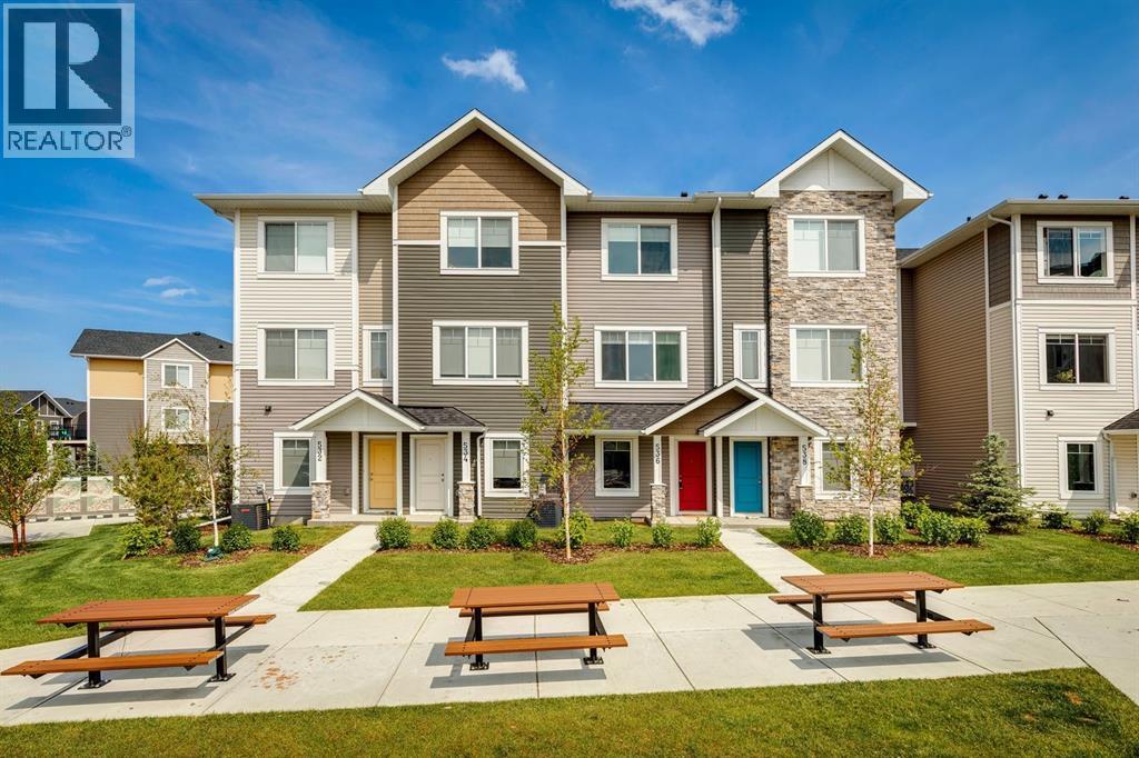 536 Canals Crossing Sw, Airdrie, Alberta  T4B 4L3 - Photo 3 - A2257313