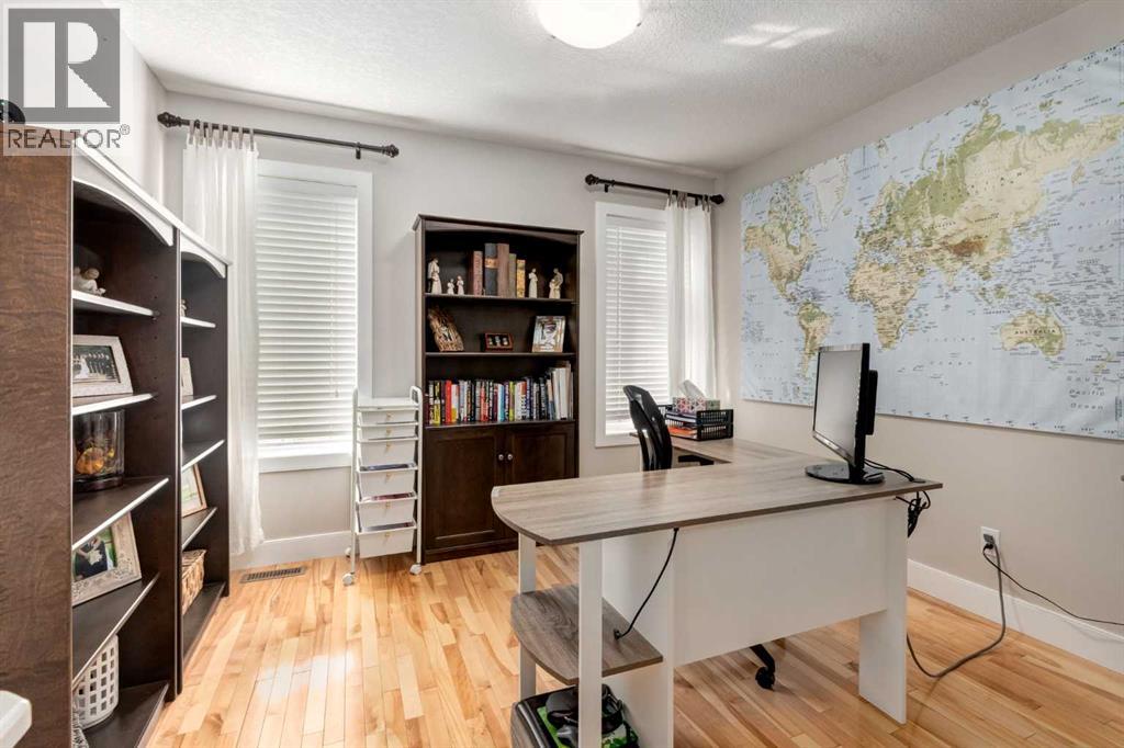 32 Evanscove Heights Nw, Calgary, Alberta  T3P 1G1 - Photo 4 - A2258332
